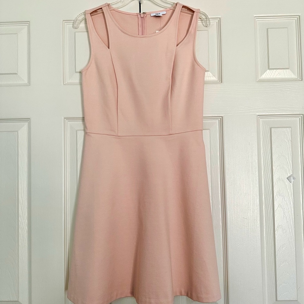 Adorable peach colored summer dress